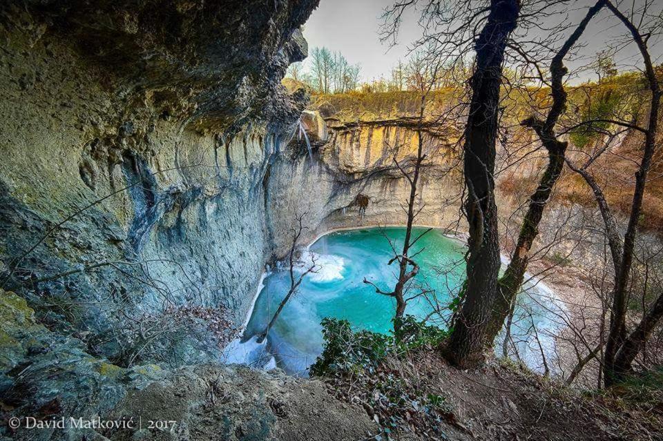 Apartmán Apartman Sirena Pićan Exteriér fotografie